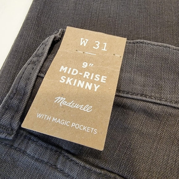 Madewell Mid-Rise Skinny Jean Black Sea Distressed Size 31 NWT! Style H2230 - Picture 4 of 16